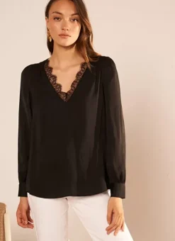Blouse, Col V Avec Insert De Dentelle Noir Brice Sud Express