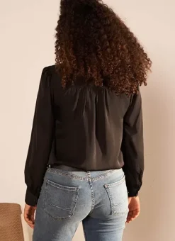 Blouse Satine A Col Tunisien Noir Teddy Sud Express