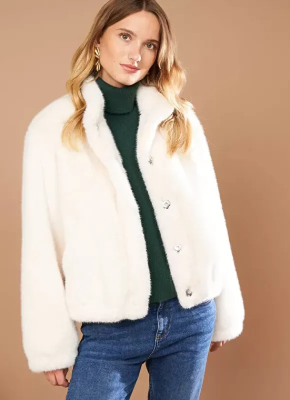 Manteau Court En Fausse Fourrure Craie Mucyli Sud Express
