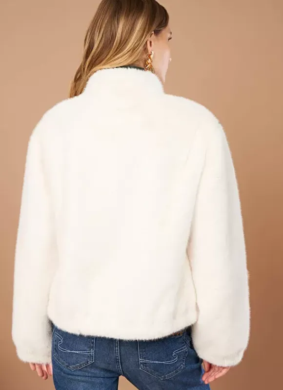 Manteau Court En Fausse Fourrure Craie Mucyli Sud Express
