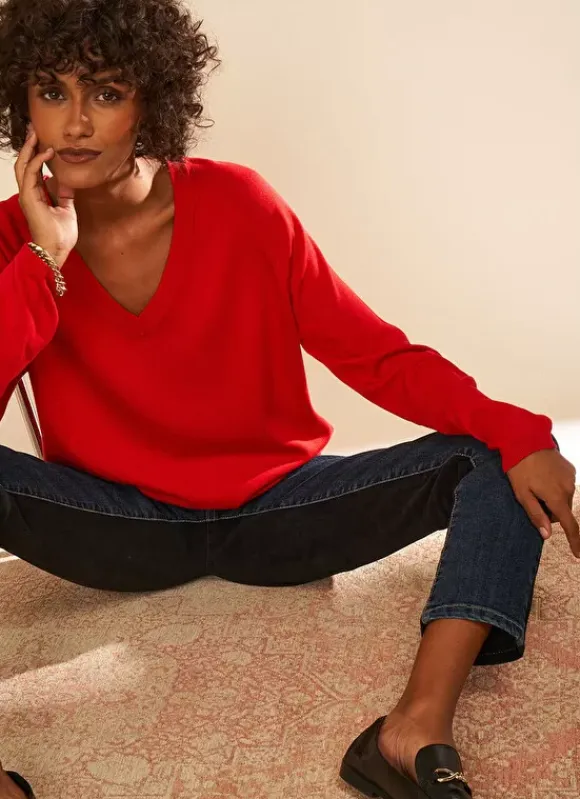 Pull A Col V Au Tricotage Jersey Rouge Madeleina Sud Express
