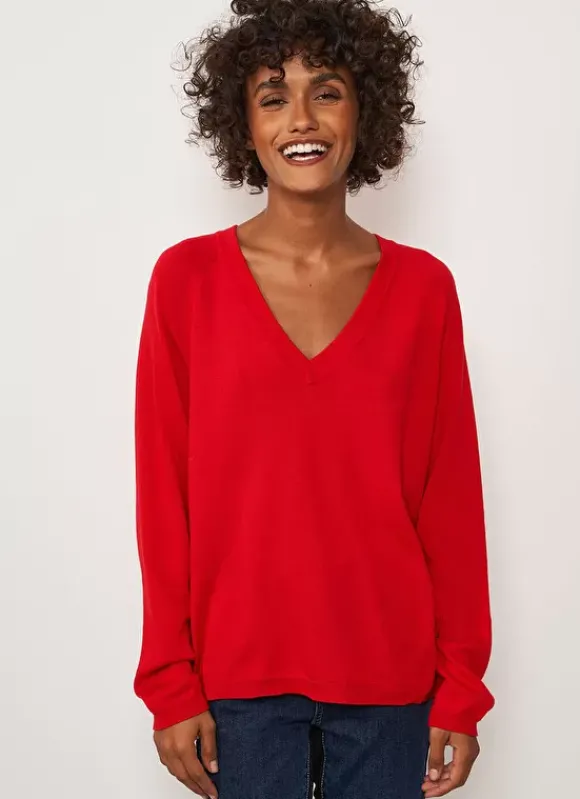Pull A Col V Au Tricotage Jersey Rouge Madeleina Sud Express