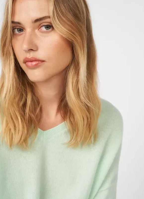 Pull Au Volume Oversize Et A Manches Longues Pres Du Corps Aqua Monjoe Sud Express