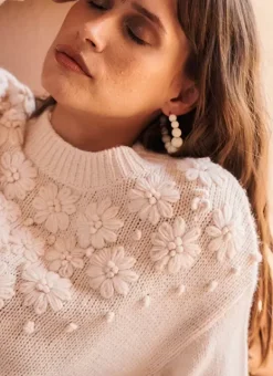 Pull Col Rond A Broderies Florales Ecru Marguerite Sud Express