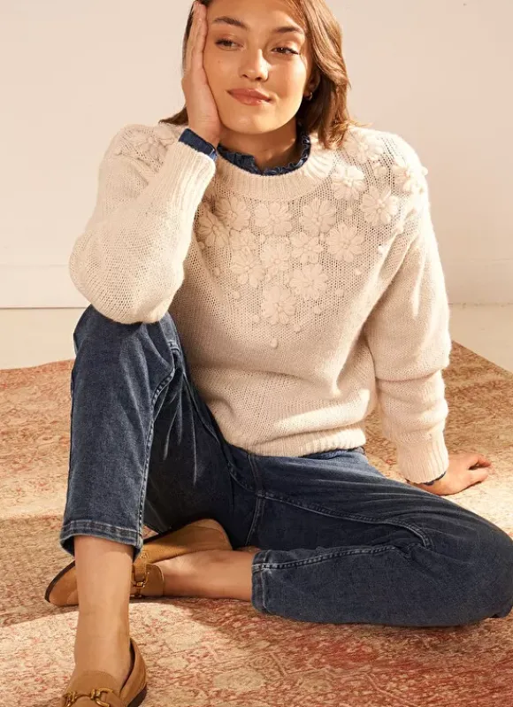 Pull Col Rond A Broderies Florales Ecru Marguerite Sud Express