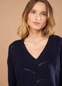 Pull Col V Au Tricotage Ajoure Marine Matido Sud Express
