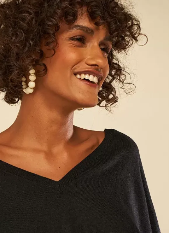 Pull Details Bijoux Noir Gonamo Sud Express