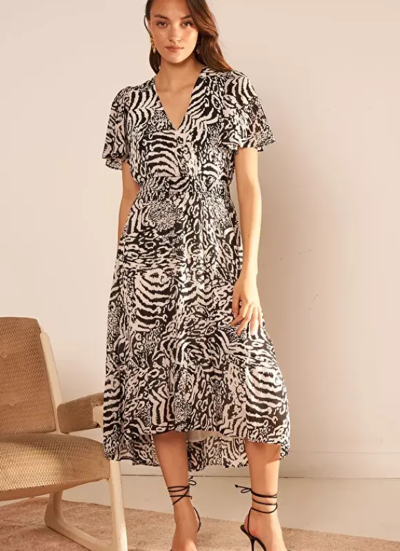 Robe Longue Imprimee A Manches Courtes Volantees Noir Resina Sud Express