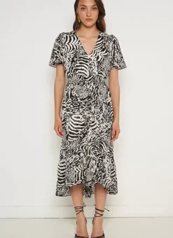 Robe Longue Imprimee A Manches Courtes Volantees Noir Resina Sud Express